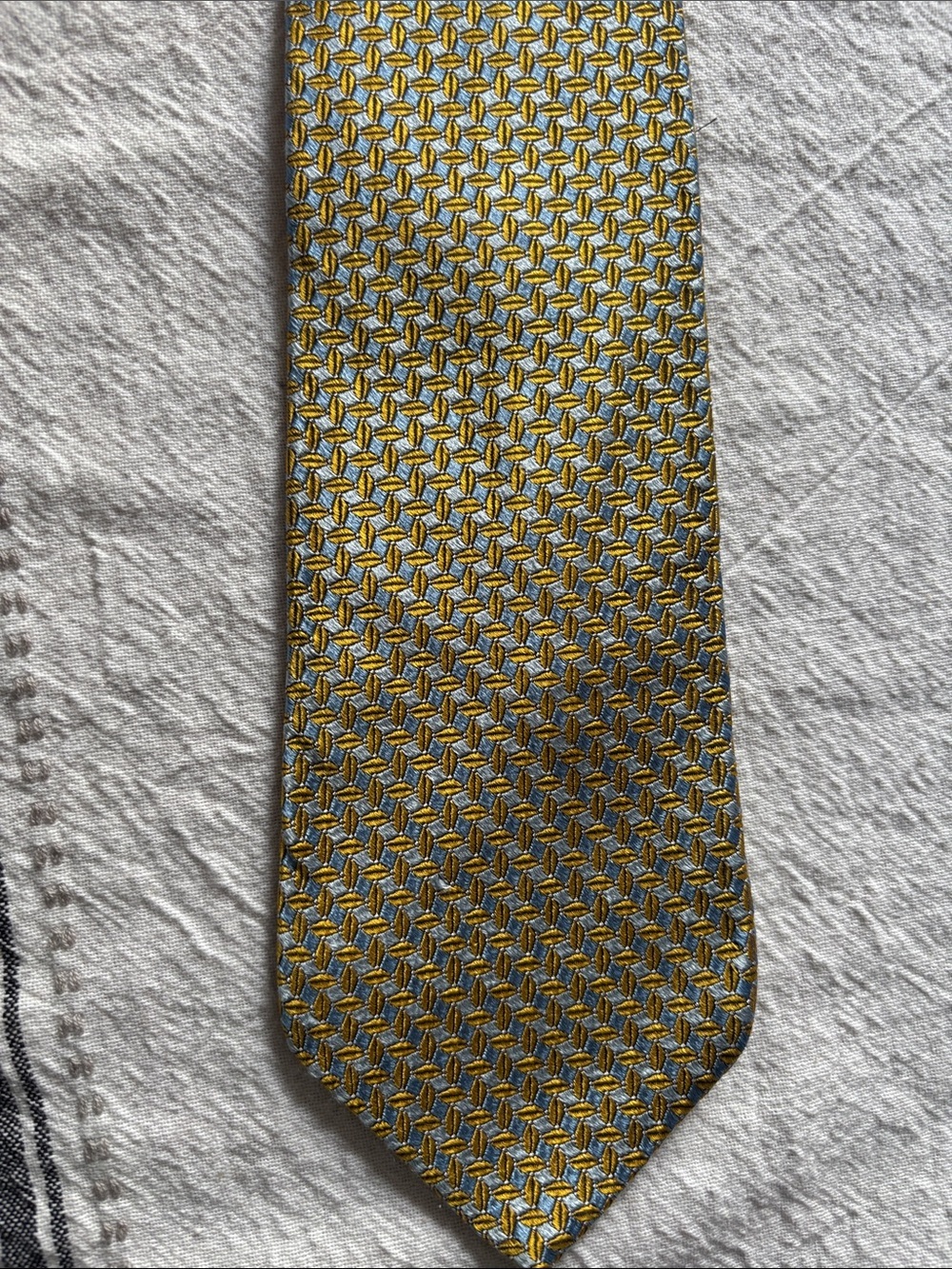Brooks Brothers Blue and Gold Geometric Silk Tie